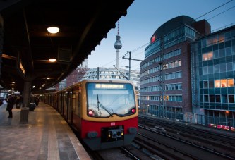 CSD-Sonderzug der Berliner S-Bahn